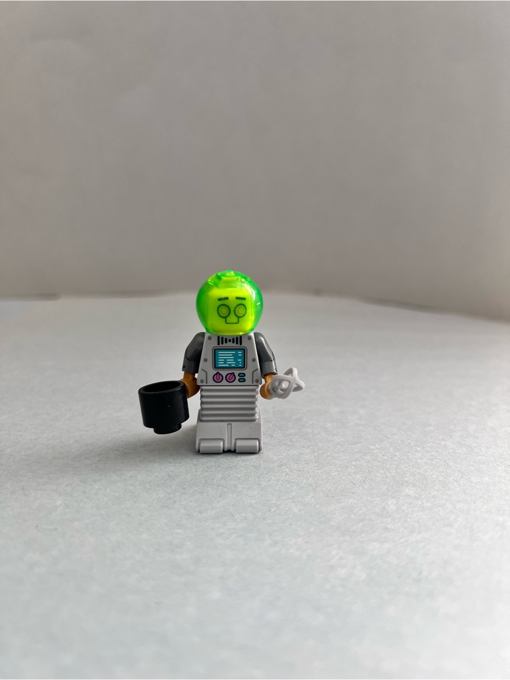 LEGO Minifigure Series 26 Space Robot Butler